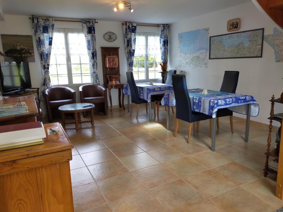 Petit Chatelet Bis Hirel Екстериор снимка