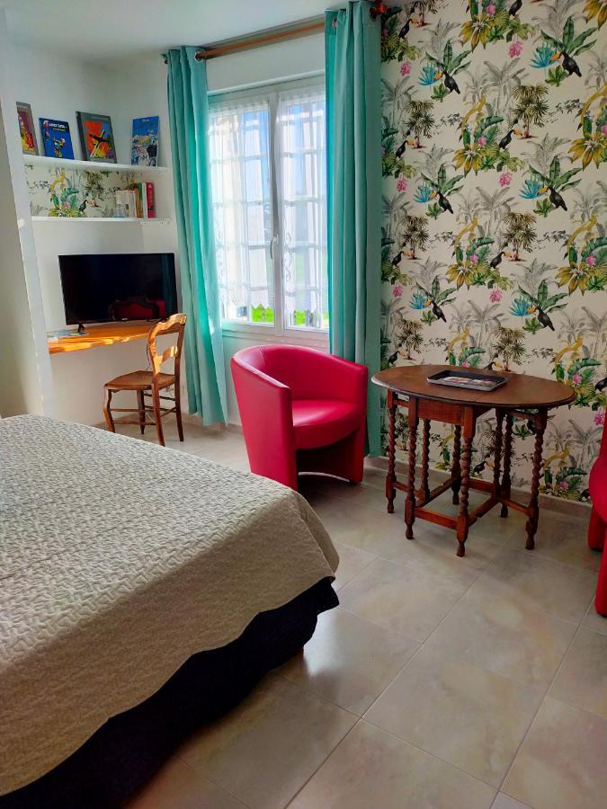 Petit Chatelet Bis Hirel Екстериор снимка