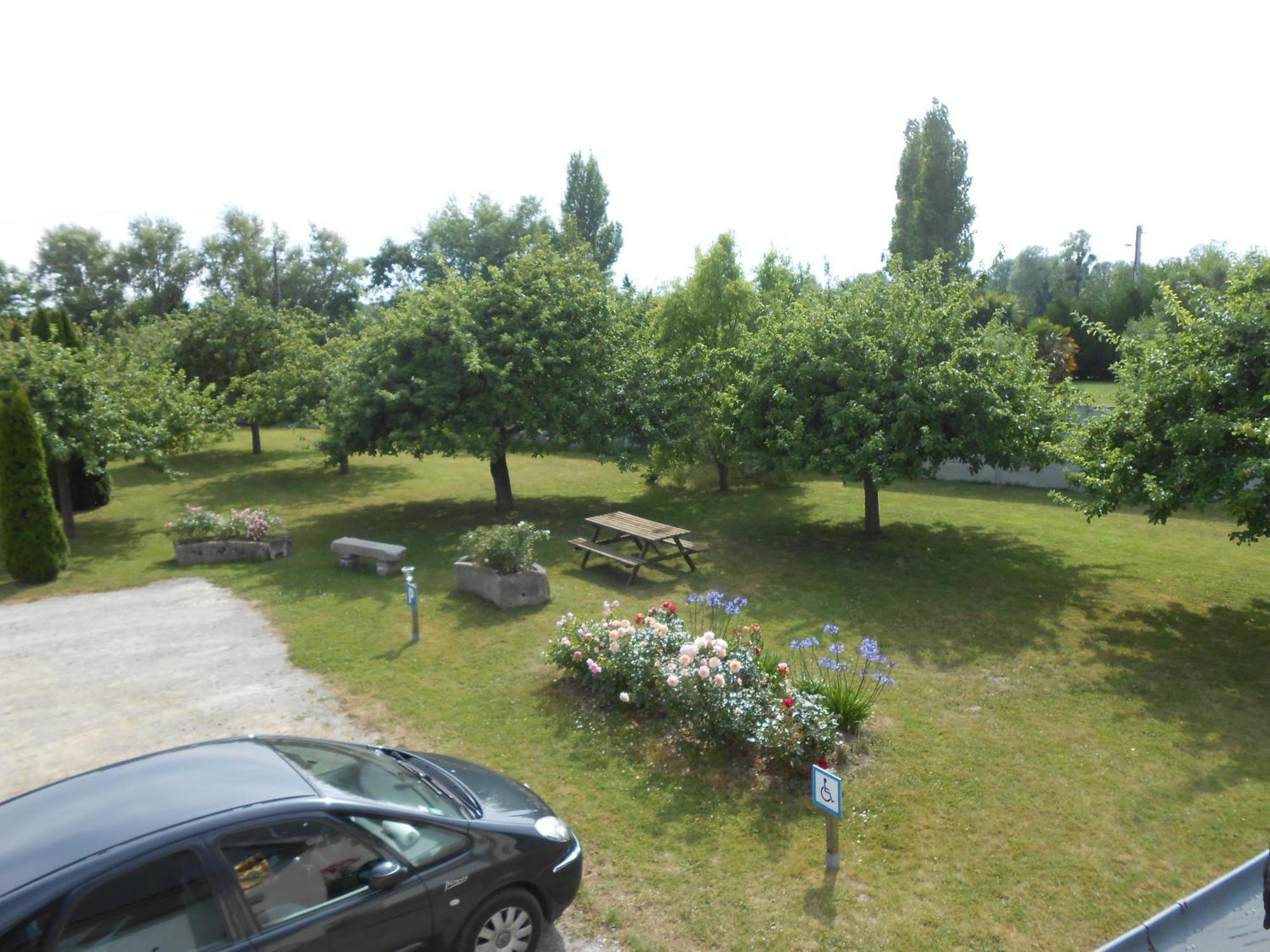 Petit Chatelet Bis Hirel Екстериор снимка