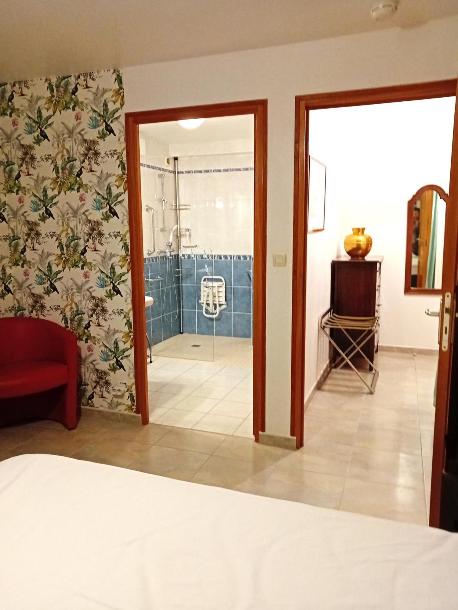Petit Chatelet Bis Hirel Екстериор снимка