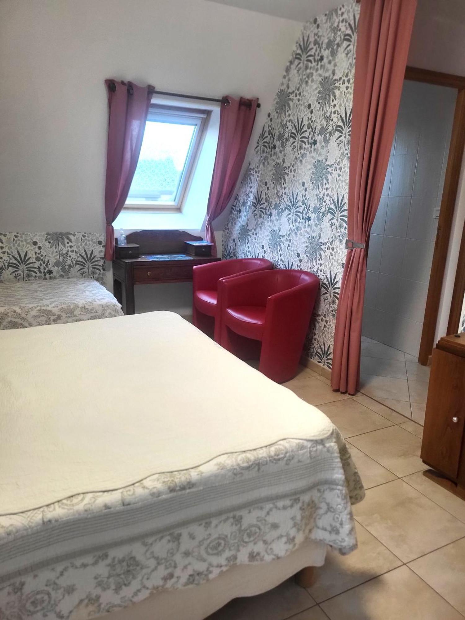 Petit Chatelet Bis Hirel Екстериор снимка