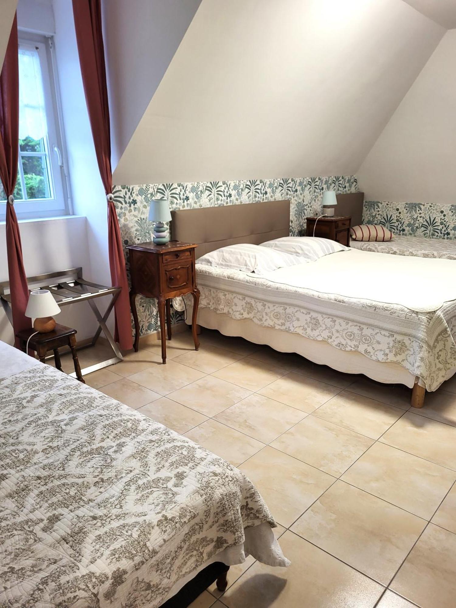 Petit Chatelet Bis Hirel Екстериор снимка