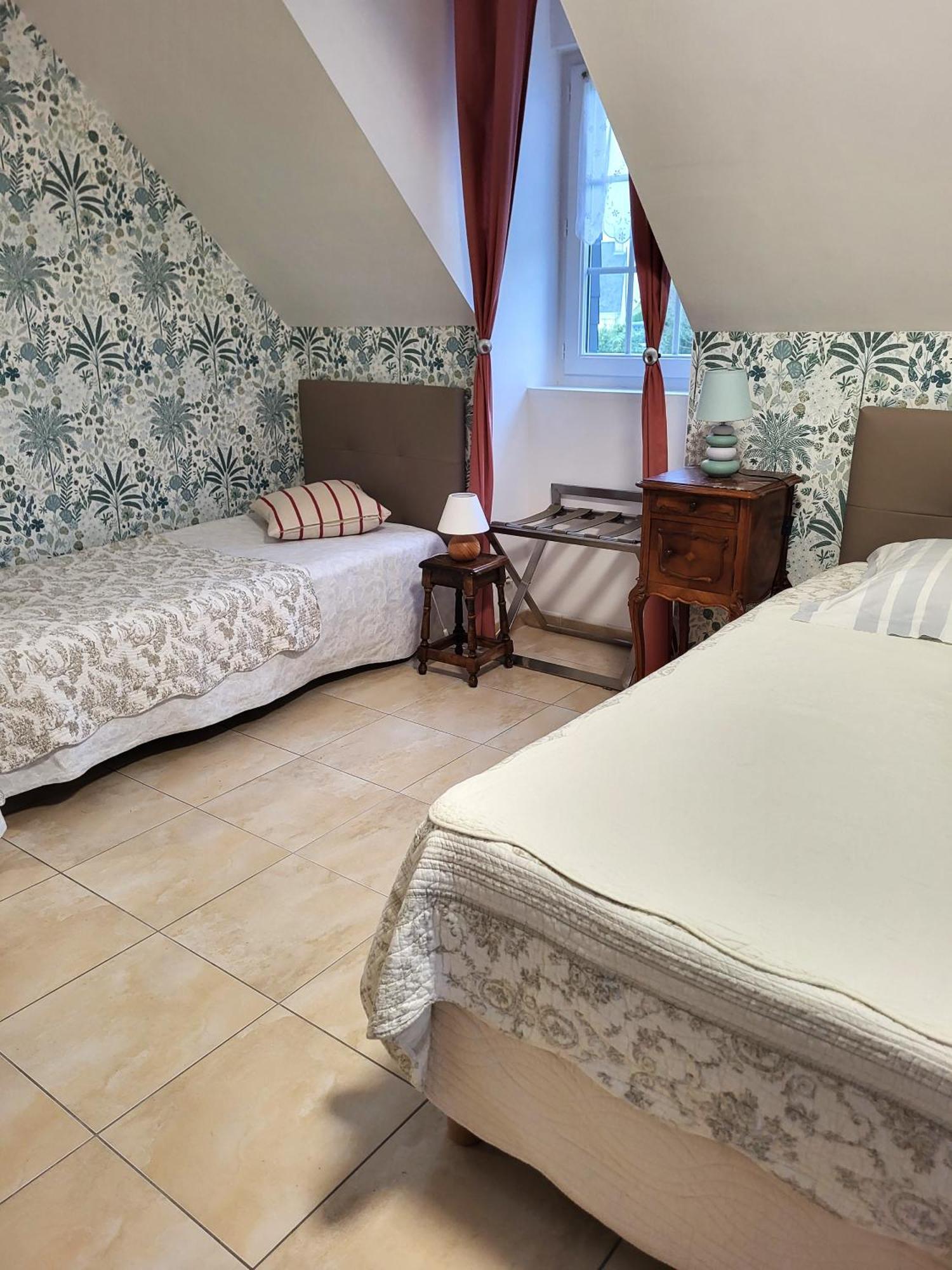 Petit Chatelet Bis Hirel Екстериор снимка